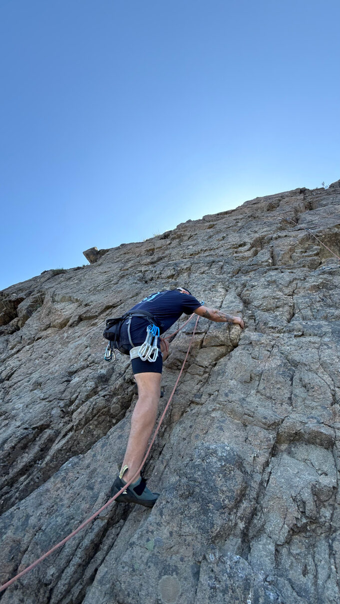Bautismo en Cerro Otto — escalada en roca en Bariloche