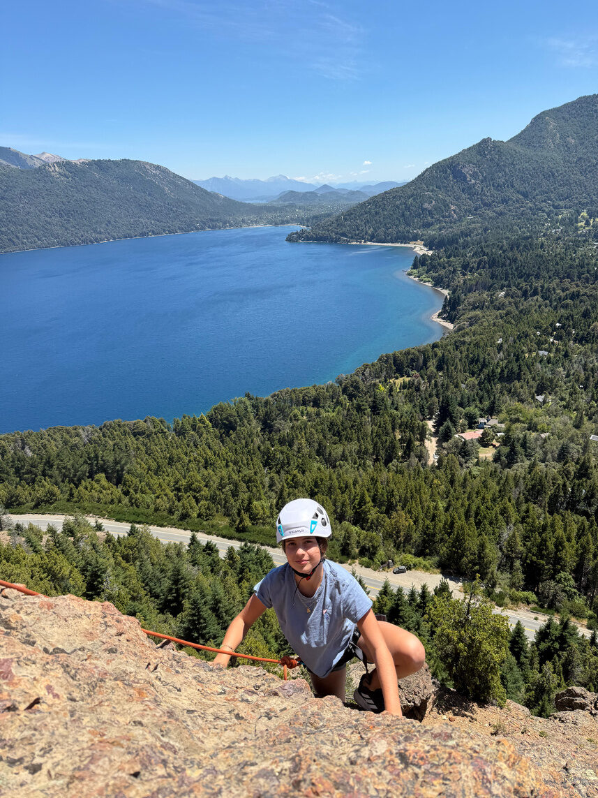 Bautismo en Cerro Ventana — escalada en roca en Bariloche