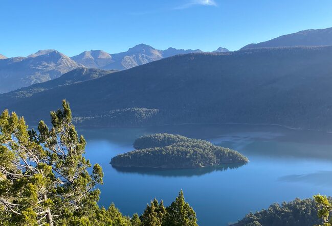 Laguna Llum + Mirador Isla Corazón — trekking en Bariloche